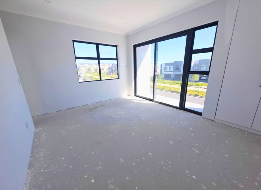 5 Bedroom Property for Sale in Sandown Western Cape